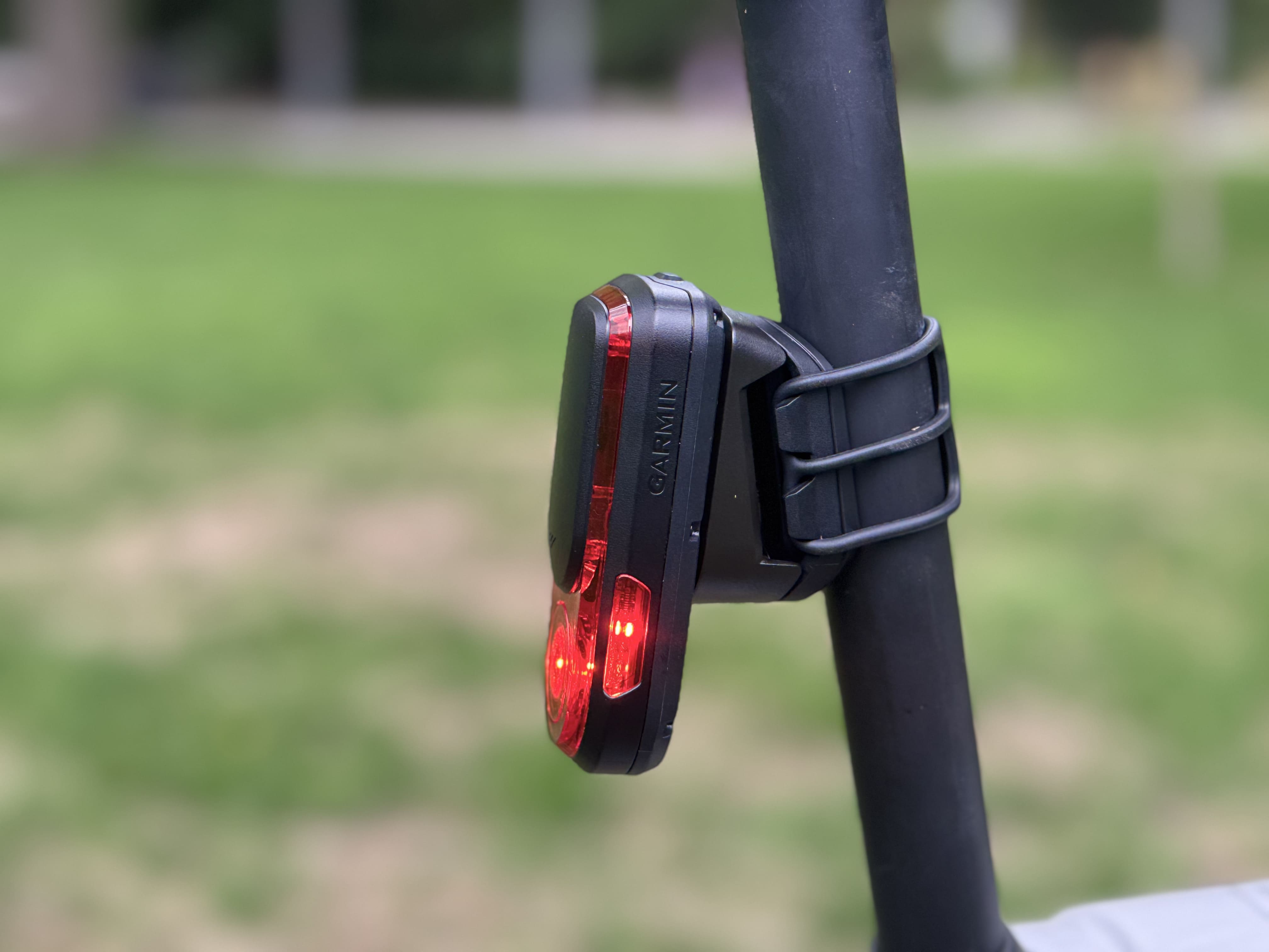 garmin-cyklisticky-ekosystem-edge-rally-varia (8)